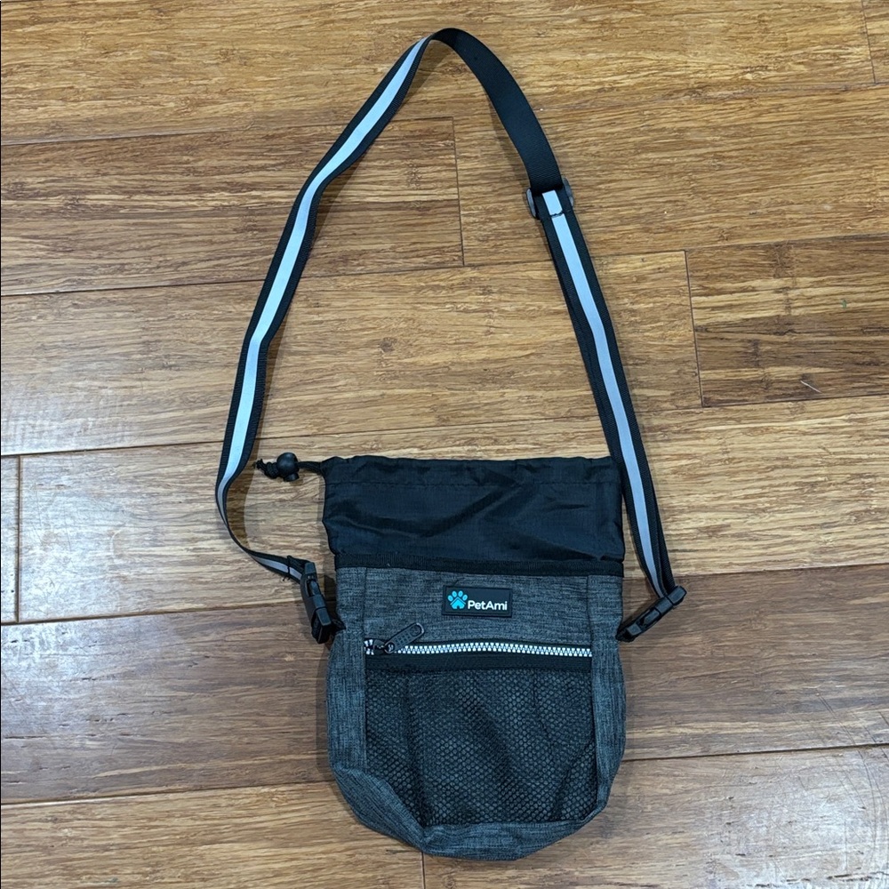 NWT PetAmi Dog Treat Training Pouch Crossbody Waist Bag Gray Adjustable Strap OS